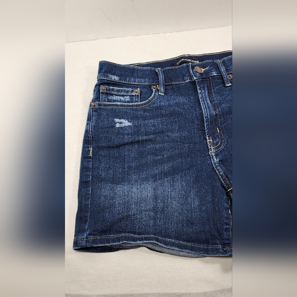 ❤️ CALVIN KLEIN JEANS WOMEN'S DISTRESSED DENIM HIGH RISE STRETCH SHORTS SIZE 28❤ - Picture 3 of 11